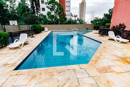 Apartamento para alugar com 150m², 3 quartos e 3 vagas Apartamento para alugar com 150m², 3 quartos e 3 vagasÁrea comum - Piscina