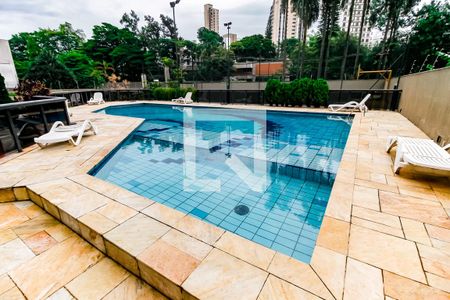 Apartamento para alugar com 150m², 3 quartos e 3 vagas Apartamento para alugar com 150m², 3 quartos e 3 vagasÁrea comum - Piscina