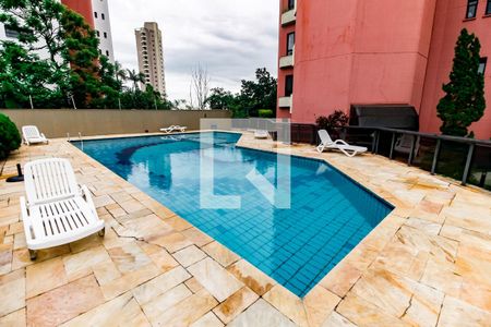 Apartamento para alugar com 150m², 3 quartos e 3 vagas Apartamento para alugar com 150m², 3 quartos e 3 vagasÁrea comum - Piscina