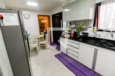 Apartamento para alugar com 150m², 3 quartos e 3 vagas Apartamento para alugar com 150m², 3 quartos e 3 vagasCozinha - Armários