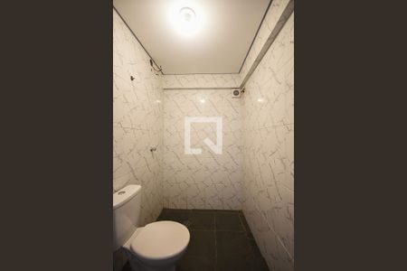 Banheiro de apartamento para alugar com 1 quarto, 45m² em Jardim Pedro Goncalves, Taboão da Serra