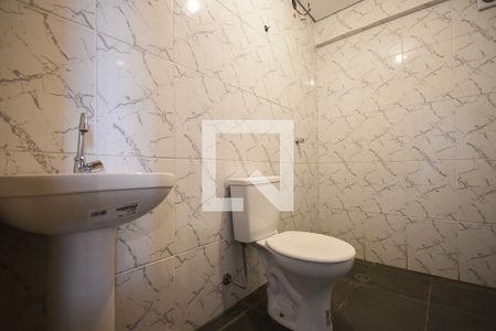 Banheiro de apartamento para alugar com 1 quarto, 45m² em Jardim Pedro Goncalves, Taboão da Serra