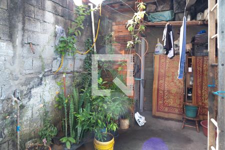 Casa à venda com 30m², 2 quartos e 1 vaga Casa à venda com 30m², 2 quartos e 1 vagaQuintal e área de serviço