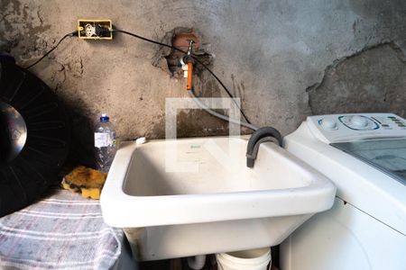 Casa à venda com 30m², 2 quartos e 1 vaga Casa à venda com 30m², 2 quartos e 1 vagaQuintal e área de serviço