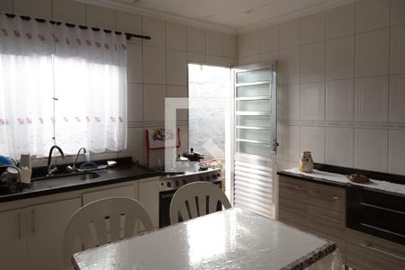 Casa à venda com 30m², 2 quartos e 1 vaga Casa à venda com 30m², 2 quartos e 1 vagaCozinha