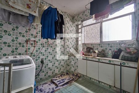 Apartamento à venda com 133m², 3 quartos e 1 vagaÁrea de Serviço