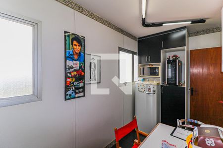 Apartamento à venda com 180m², 4 quartos e 2 vagasCopa