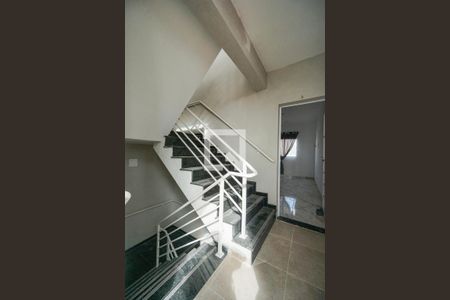 Apartamento para alugar com 45m², 2 quartos e sem vaga Apartamento para alugar com 45m², 2 quartos e sem vagaHall da escada
