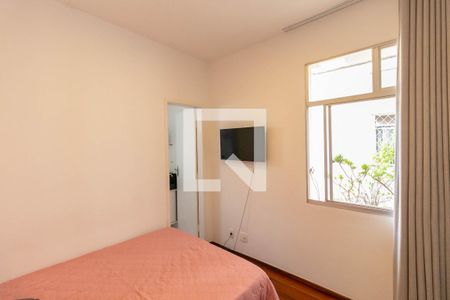 Quarto Suíte de apartamento para alugar com 2 quartos, 80m² em Santo Antônio, Belo Horizonte