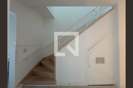 Sala - Corredor de casa à venda com 4 quartos, 140m² em Água Branca, São Paulo
