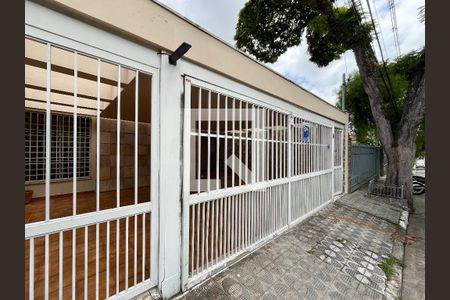 Casa à venda com 198m², 4 quartos e 3 vagasFachada