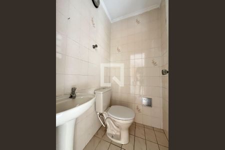 Casa à venda com 198m², 4 quartos e 3 vagasBanheiro de serviço