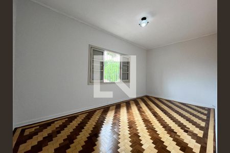 Casa à venda com 198m², 4 quartos e 3 vagasQuarto 2