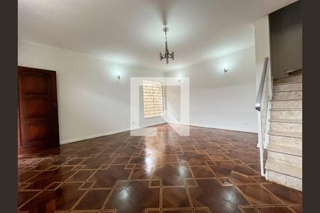 Sala de casa para alugar com 4 quartos, 200m² em Vila São Paulo, São Paulo