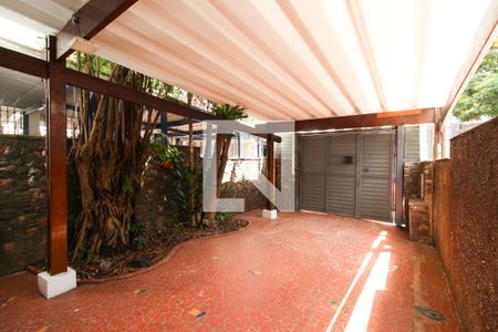 Casa à venda com 135m², 4 quartos e 1 vaga Casa à venda com 135m², 4 quartos e 1 vagaGaragem