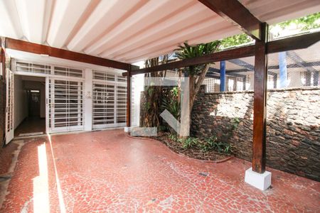 Casa à venda com 135m², 4 quartos e 1 vaga Casa à venda com 135m², 4 quartos e 1 vagaGaragem