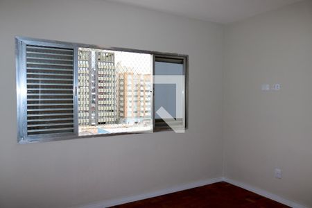 Apartamento à venda com 153m², 4 quartos e 1 vagaQuarto 2