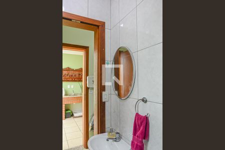 Casa à venda com 300m², 3 quartos e 4 vagasBanheiro de serviço