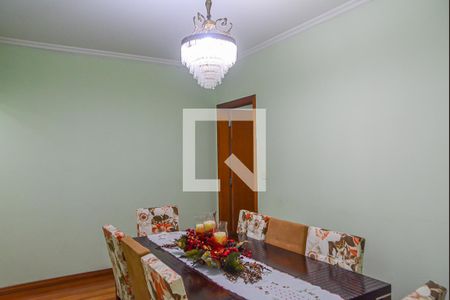 Casa à venda com 300m², 3 quartos e 4 vagasCopa