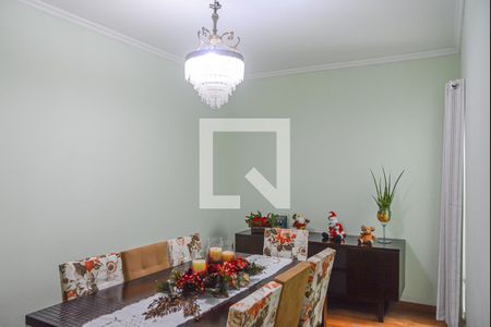 Casa à venda com 300m², 3 quartos e 4 vagasCopa