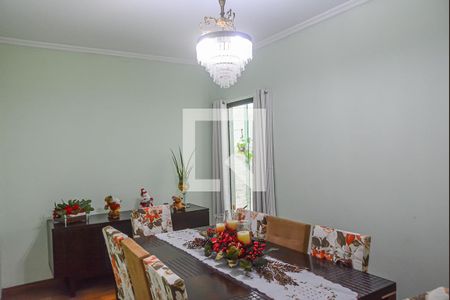 Casa à venda com 300m², 3 quartos e 4 vagasCopa