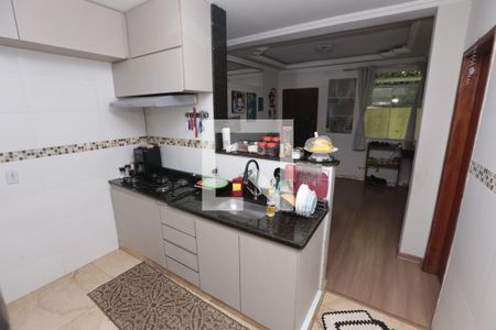 Cozinha de apartamento à venda com 2 quartos, 64m² em Novo Eldorado, Contagem