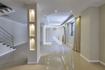 Sala de casa de condomínio à venda com 4 quartos, 300m² em Andaraí, Rio de Janeiro