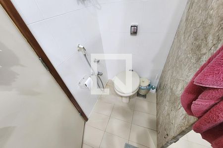 Apartamento à venda com 318m², 3 quartos e 1 vagaBanheiro 2