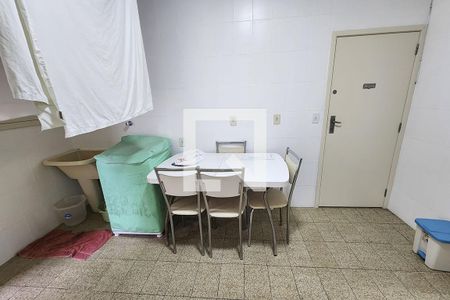 Apartamento à venda com 318m², 3 quartos e 1 vagaÁrea de Serviço