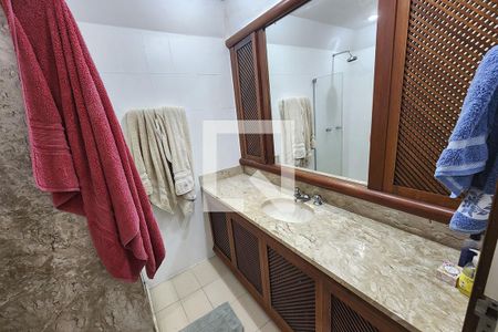 Apartamento à venda com 318m², 3 quartos e 1 vagaBanheiro 2