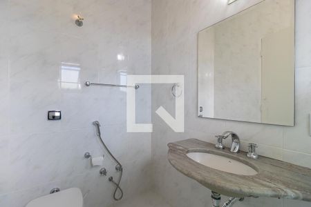 Banheiro da suíte de apartamento à venda com 3 quartos, 112m² em Cambuí, Campinas
