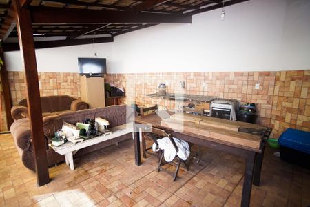 Casa à venda com 120m², 2 quartos e 3 vagas Casa à venda com 120m², 2 quartos e 3 vagasVaranda