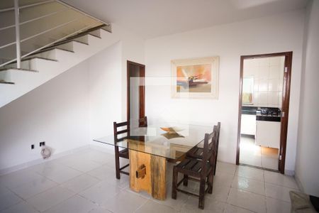 Sala de casa à venda com 2 quartos, 120m² em Santa Amelia, Belo Horizonte