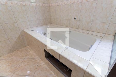 Casa à venda com 182m², 3 quartos e 2 vagas Casa à venda com 182m², 3 quartos e 2 vagasBanheiro da Suíte