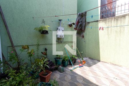 Casa à venda com 182m², 3 quartos e 2 vagas Casa à venda com 182m², 3 quartos e 2 vagasQuintal