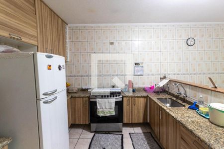 Casa à venda com 182m², 3 quartos e 2 vagas Casa à venda com 182m², 3 quartos e 2 vagasCozinha