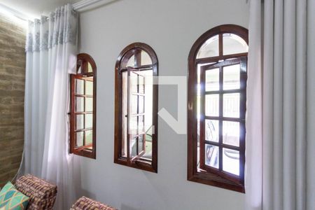 Sala de casa à venda com 3 quartos, 182m² em Parque Paineiras, São Paulo