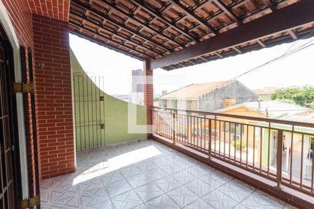 Casa à venda com 182m², 3 quartos e 2 vagas Casa à venda com 182m², 3 quartos e 2 vagasVaranda