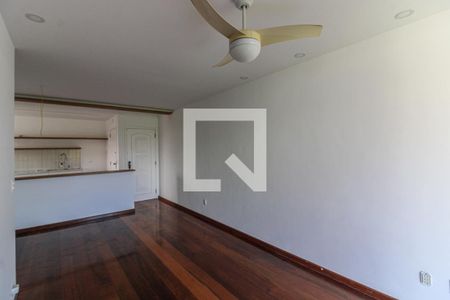 Apartamento à venda com 100m², 2 quartos e 1 vagaSala