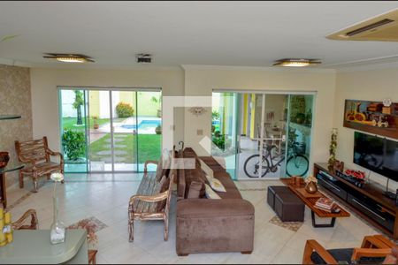 Casa de condomínio para alugar com 380m², 4 quartos e 3 vagasSala