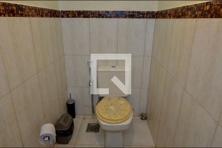 Casa de condomínio para alugar com 380m², 4 quartos e 3 vagasLavabo