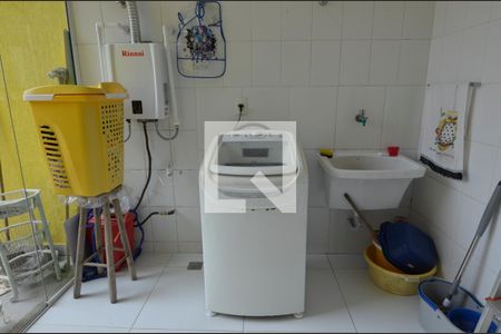 Casa de condomínio para alugar com 380m², 4 quartos e 3 vagasÁrea de serviço