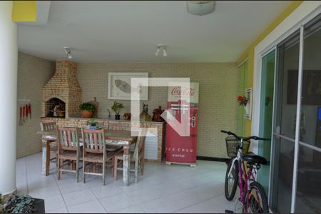 Casa de condomínio para alugar com 380m², 4 quartos e 3 vagasVaranda gourmet