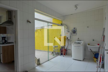 Casa de condomínio para alugar com 380m², 4 quartos e 3 vagasÁrea de serviço