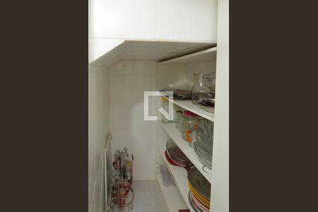 Casa de condomínio para alugar com 380m², 4 quartos e 3 vagasDespensa