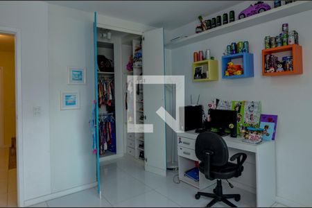 Casa de condomínio para alugar com 380m², 4 quartos e 3 vagasSuite 1