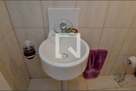 Casa de condomínio para alugar com 380m², 4 quartos e 3 vagasLavabo