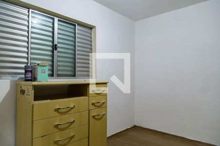 Quarto 2 de casa para alugar com 2 quartos, 135m² em Cidade Domitila, São Paulo