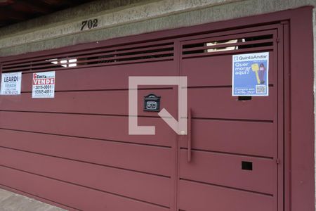 Casa para alugar com 230m², 3 quartos e 2 vagasPortão