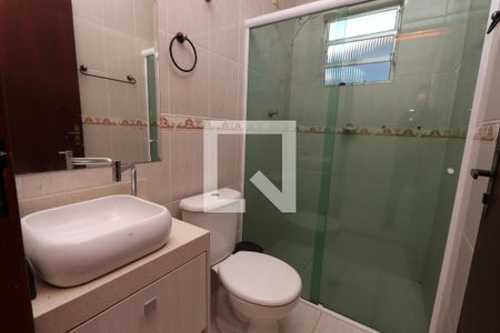 Casa para alugar com 230m², 3 quartos e 2 vagasBanheiro Social